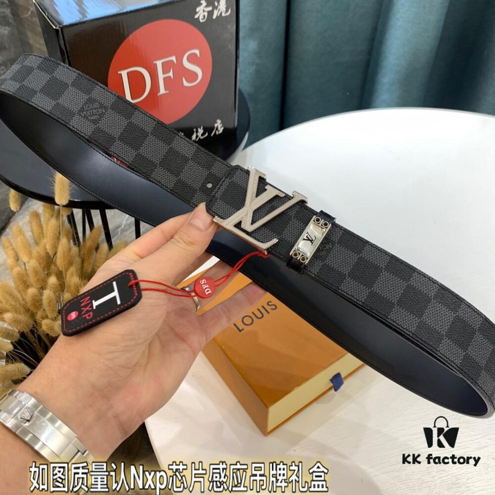 Original Factory Premium Hong Kong Tax-Free T Gift Box 🎁 (NXP RFID Tag Verifiable on Official Website, Authentic Anti-Counterfeit Chip) - Genuine Mould L Stainless Steel Hardware, Inner Clasp: Louis Vuitton LV ZP Synchronized Design