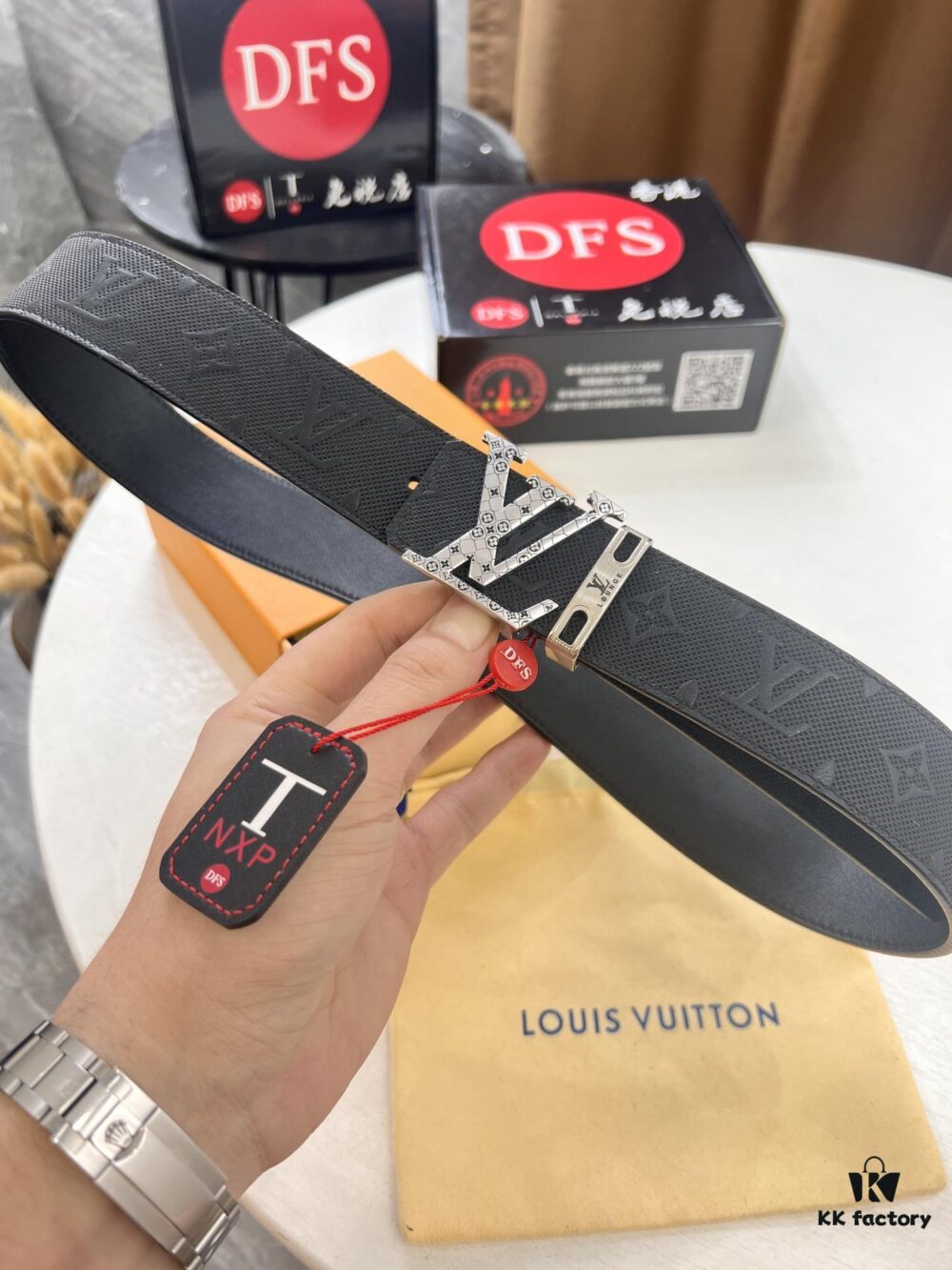 Louis Vuitton LV Men's Belt, 3.8cm Width, Full-Grain Cowhide Leather, Reversible Design, Premium Quality with NXP Anti-Counterfeit Chip