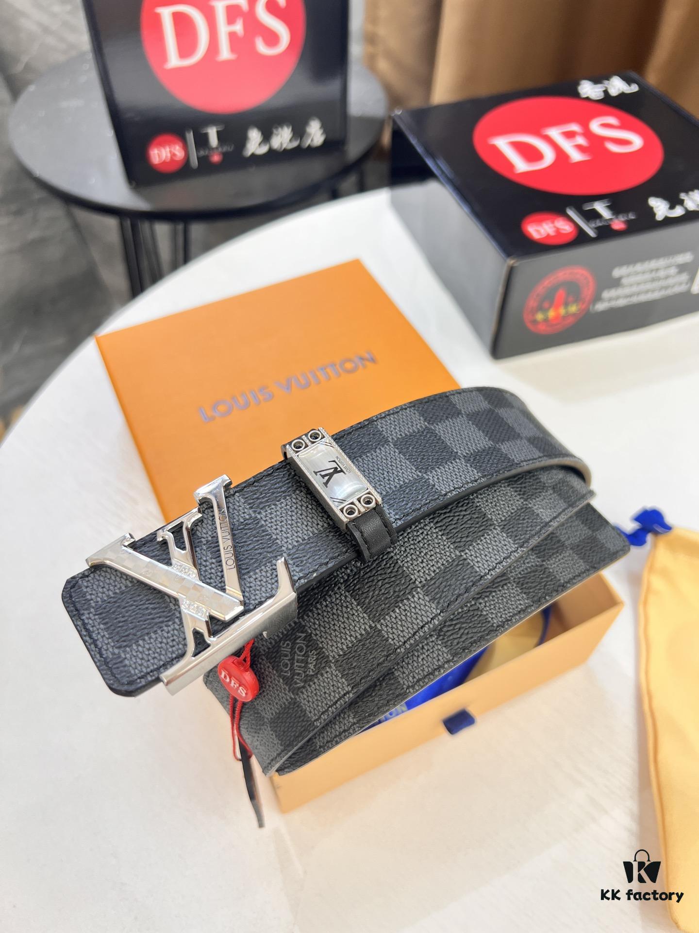 Louis Vuitton LV Belt, New Men's Leather Belt with Monogram Pattern, Imported Fabric, Reversible Design, Diamond-Paved Letters, 3.8cm Width