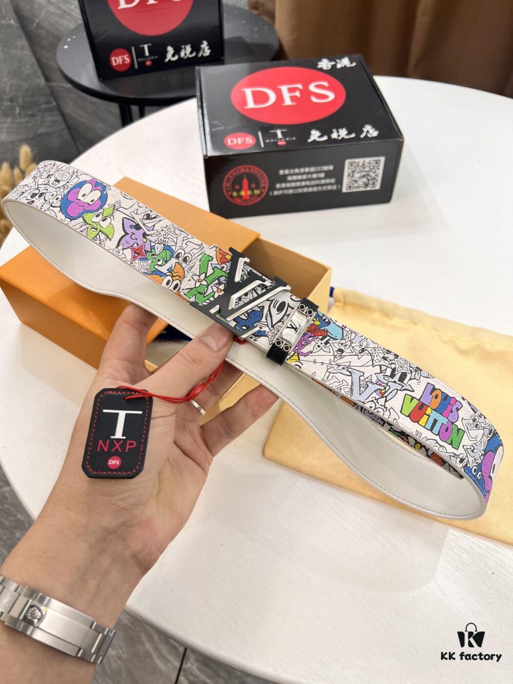 LV Men's Belt, Imported Genuine First-Layer Cowhide, 3.8cm Width, Reversible Design, High-Quality Hardware, NXP Anti-Counterfeit Chip