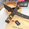 LV Men's Belt, New Arrival, Louis Vuitton Leather Belt, 3.8cm Width, Full-Grain Cowhide Matte Buckle with Etched Logo Hardware, Authentic NXP Chip, Imported Plaid Fabric