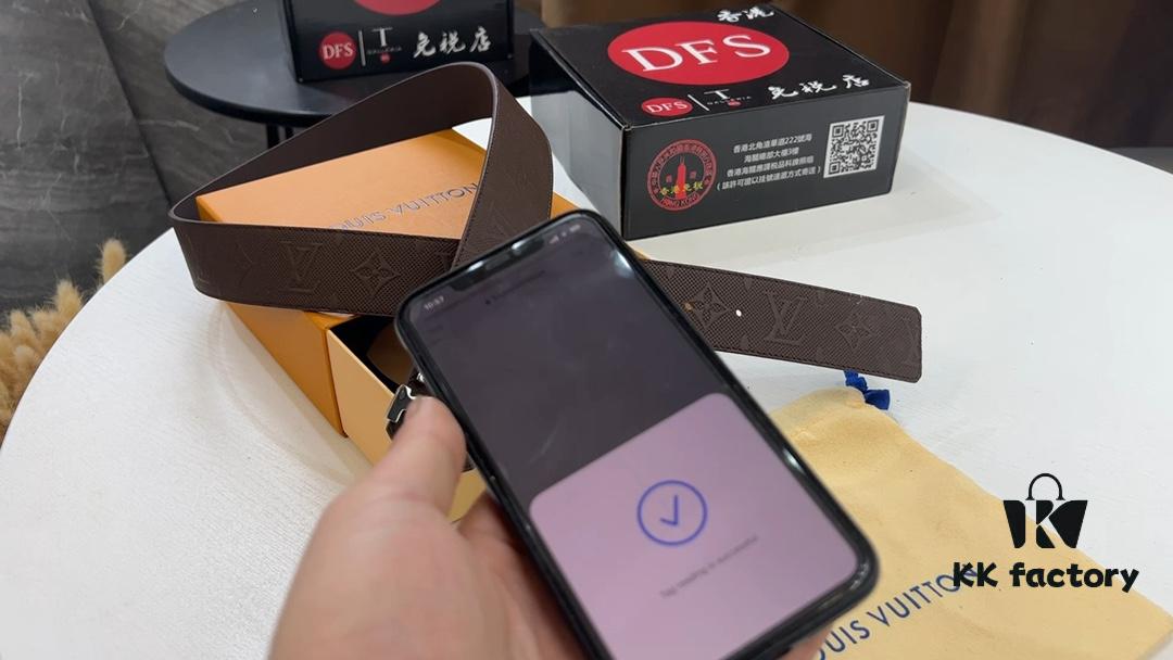 LV New Style Textured Leather Belt with Concave and Convex Monogram, Double-Sided Wear, Anti-Counterfeit Video Authentication