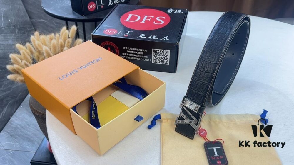 Louis LV Top Grain Leather with Palm Pattern and Crocodile Belly Texture, Premium Metal Hardware Inside