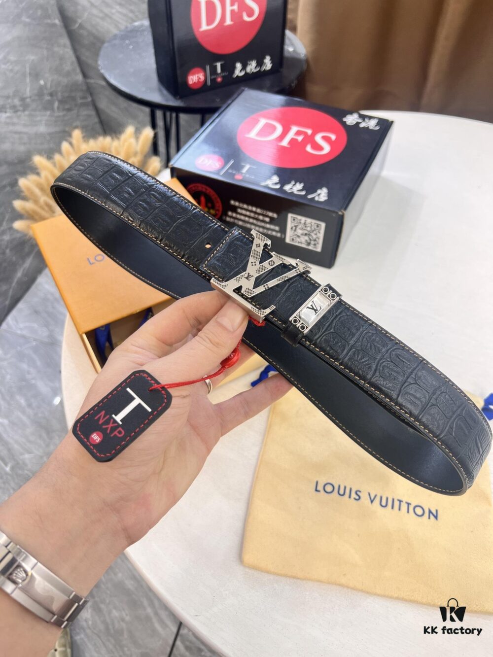 Top-Tier Louis Vuitton LV Belt – Genuine Crocodile-Texture Top Layer Calfskin, 3.8cm Width, Original Hong Kong Duty-Free Gift Box with NXP RFID Tag (Verifiable on Official Website)