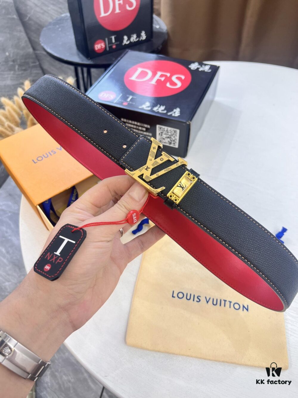 Top-Tier Louis Vuitton LV Belt, Genuine Crocodile-Texture Top-Grain Calfskin Leather, 3.8cm Width, Original Factory Hong Kong Duty-Free T Gift Box, NXP RFID Chip (Verifiable on Official Website), Stainless Steel Hardware, Hidden Buckle Design