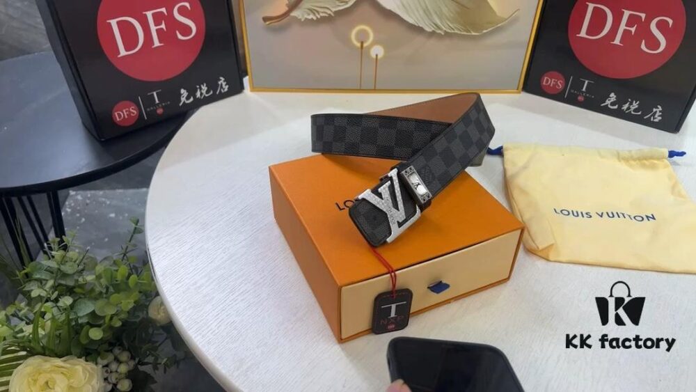 LV New Checkered Leather Belt, Fashion Casual Style with Video Anti-counterfeiting Induction Network