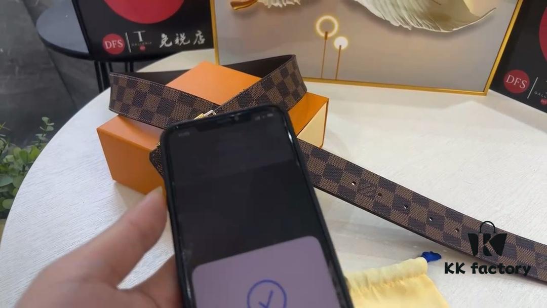 LV New Checkered Leather Belt, Fashion Casual Style with Video Anti-counterfeiting Network Authentication