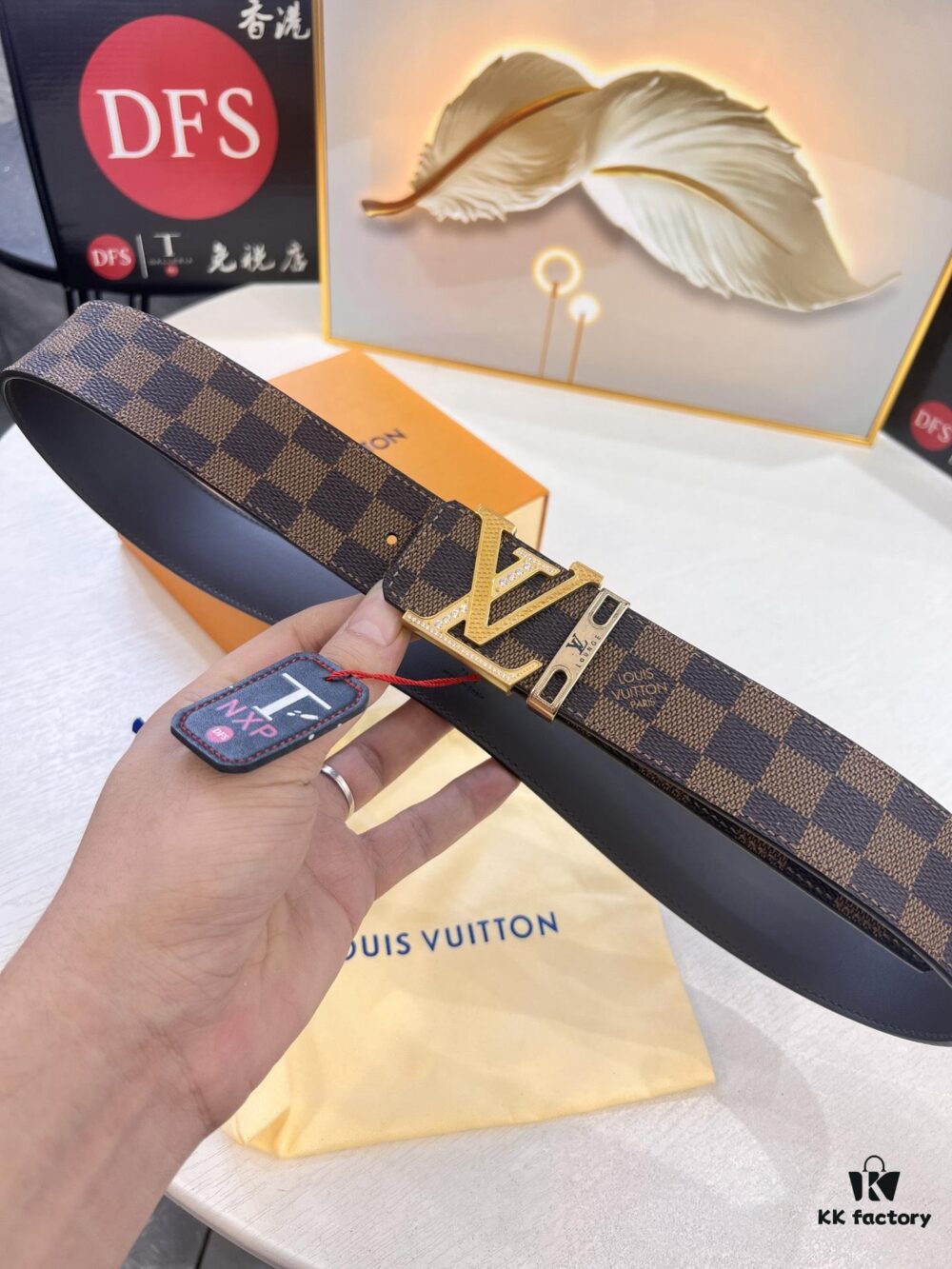 Louis Vuitton LV Belt, ZP Synchronized New Men's Belt with Monogram Imported Fabric, Full-Grain Cowhide Plain Weave, Reversible Design, Diamond-Inlaid Letter Hardware, 3.8cm Width