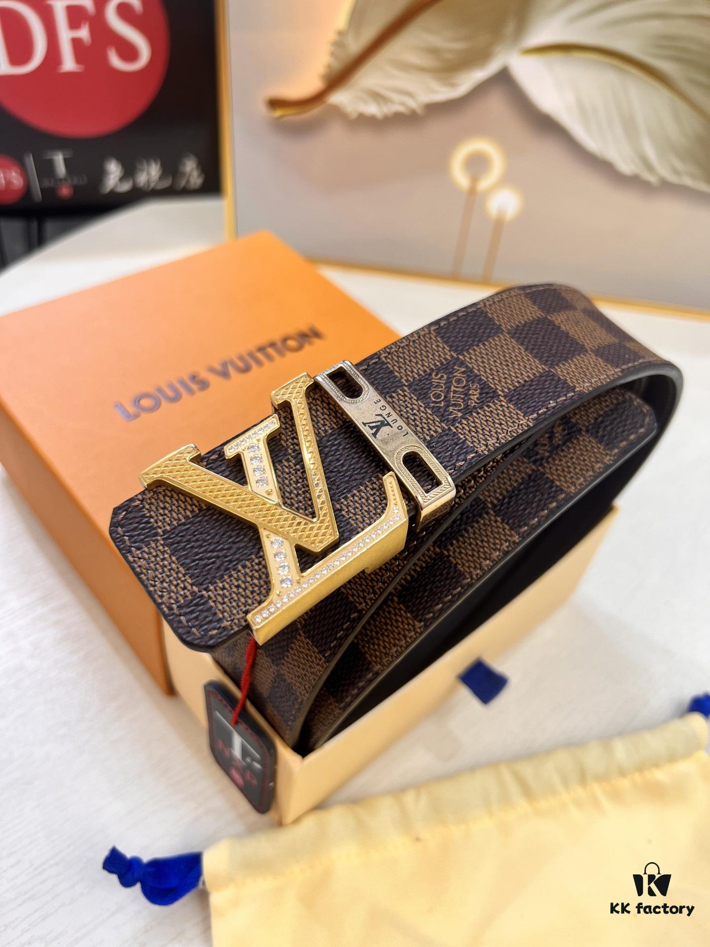 Louis Vuitton LV Belt, ZP Synchronized New Men's Belt with Monogram Imported Fabric, Full-Grain Cowhide Plain Weave, Reversible Design, Diamond-Inlaid Letter Hardware, 3.8cm Width