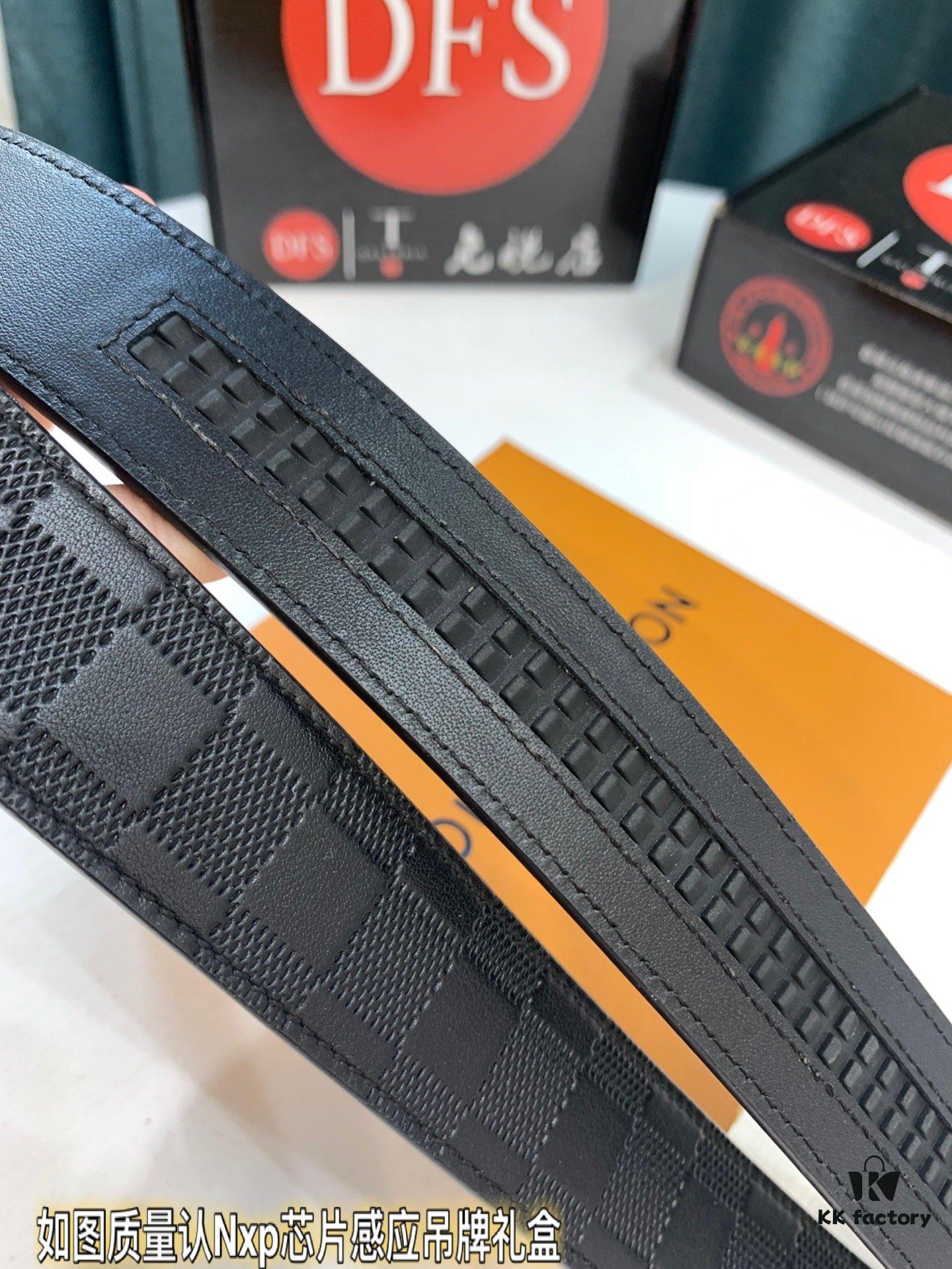 Louis Vuitton Automatic Buckle Belt, Genuine Cowhide, Top-Quality Business Formal Belt with LV Stainless Steel Hardware, 3.5 cm Width