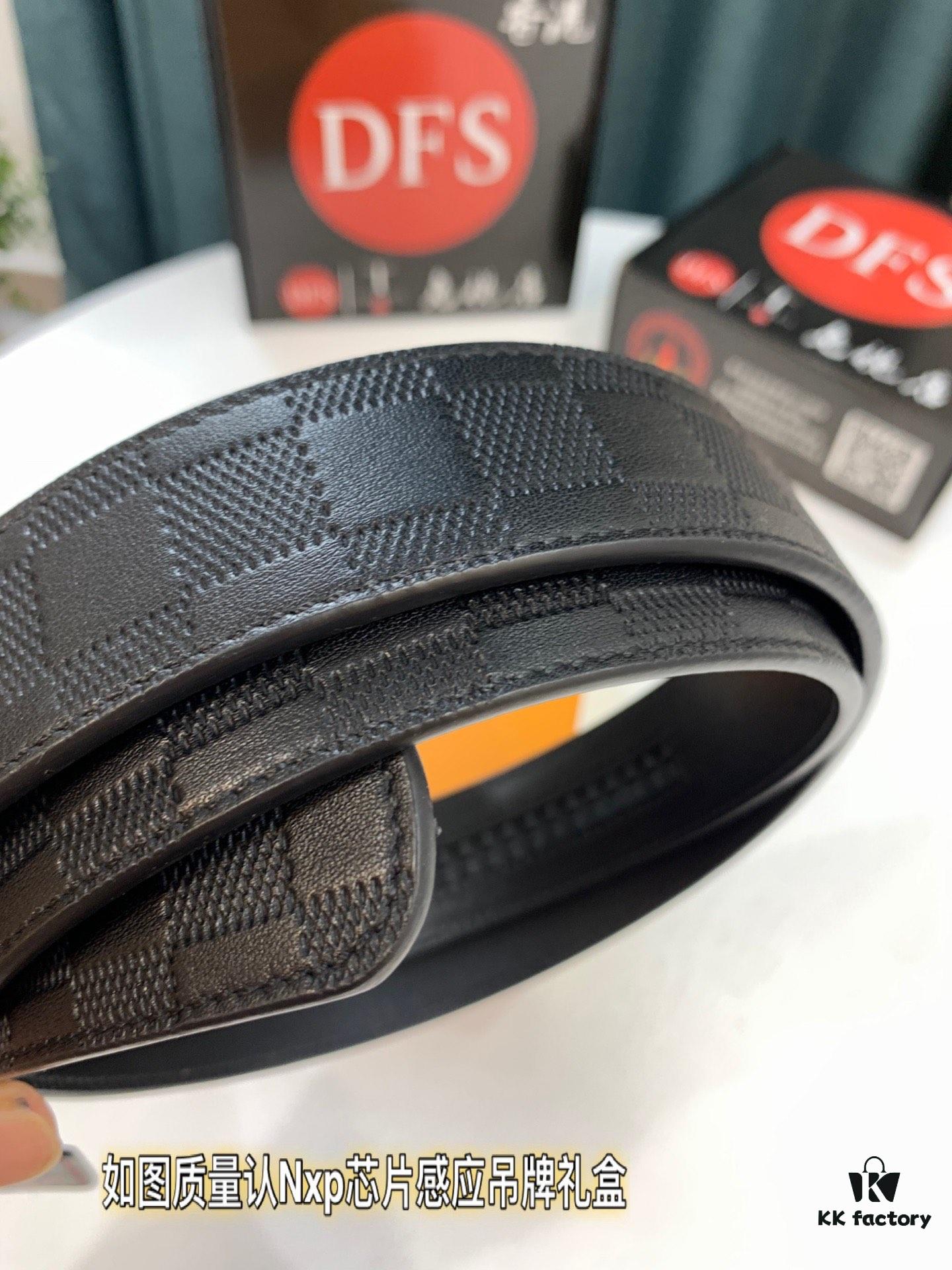 Louis Vuitton Automatic Buckle Belt, Top-Quality Genuine Leather, Imported Full-Grain Calfskin with Refined Grain Texture, 3.5cm Width, Smooth Slide Mechanism, Stainless Steel LV Hardware