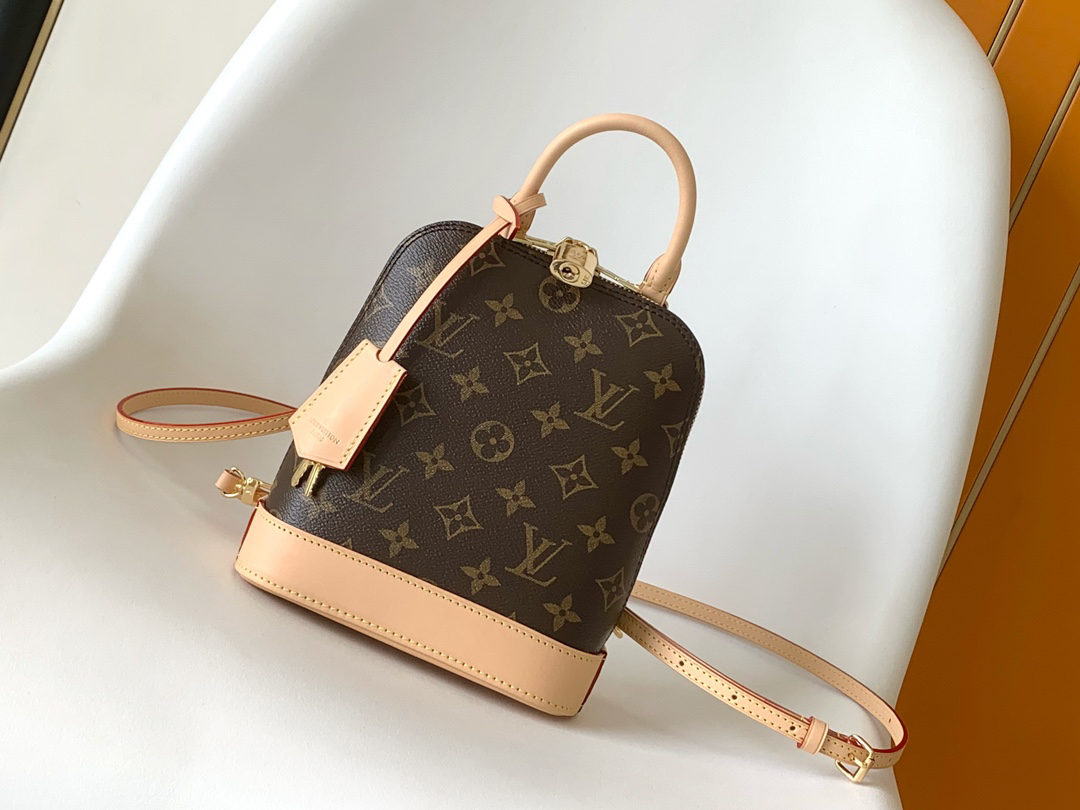 Louis Vuitton Making a striking debut at the Spring/Summer 2024 Women's Fashion Show, this Alma backpack adds a stylish new addition to the Alma collection.