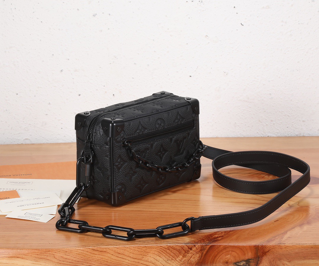 Bolso con cadena SOFT TRUNK