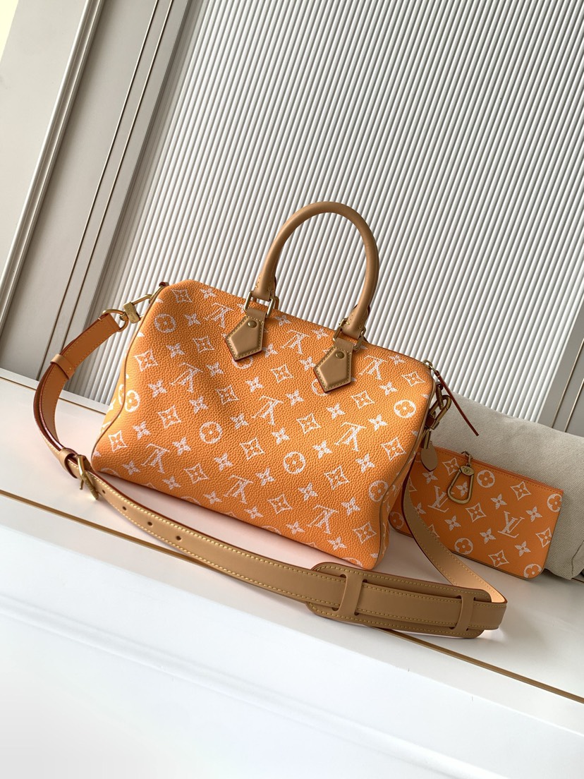 Louis Vuitton M14064 Orange: This Sedy Bandoulière 30 handbag features a design rendered upon a surface of refined cowhide leather.