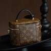 Louis Vuitton This model features custom craftsmanship inspired by Italian manufacturing standards, dynamic rolling code technology, and exclusive factory-original fabrics.
