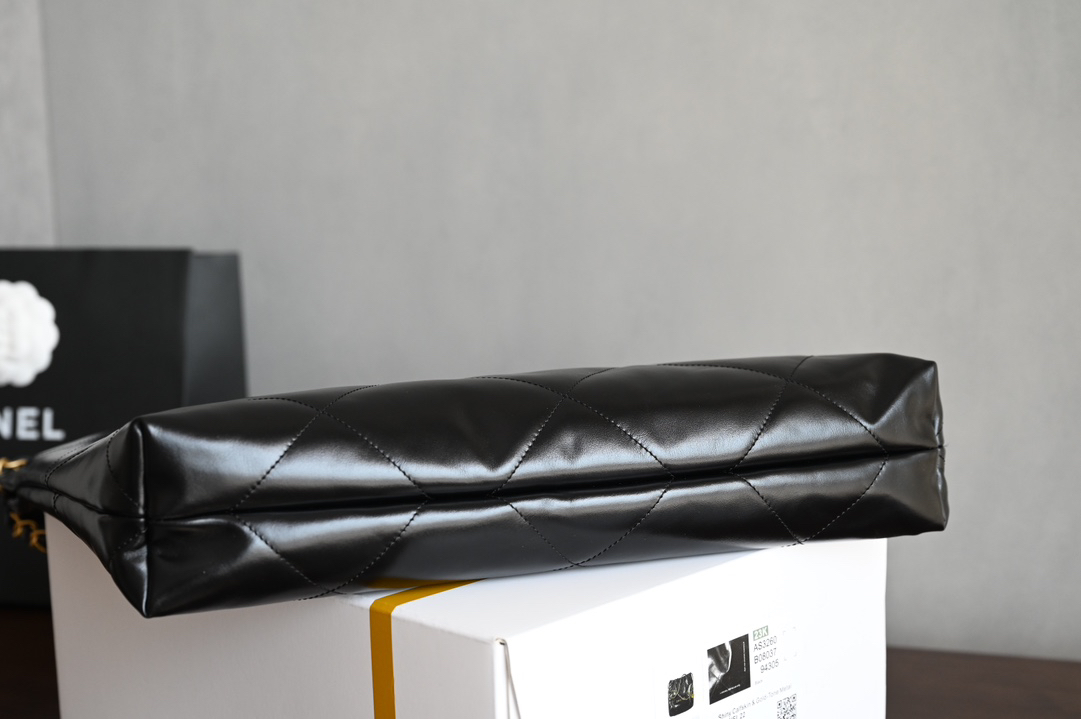 𝐂𝐡𝐚𝐧𝐞𝟏 𝟐𝟐 𝐁𝐚𝐠