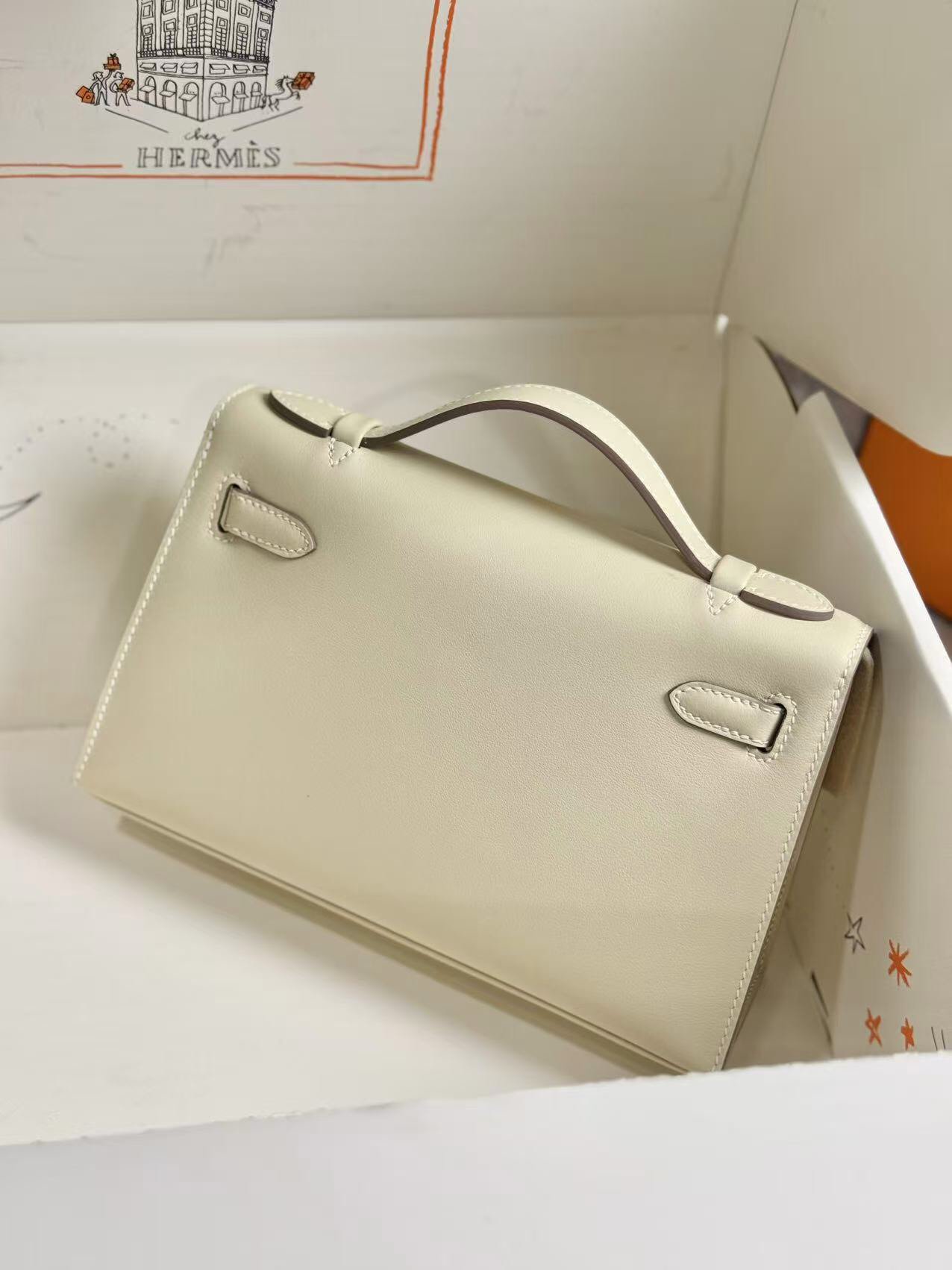 Milkshake White Kelly Generation 1