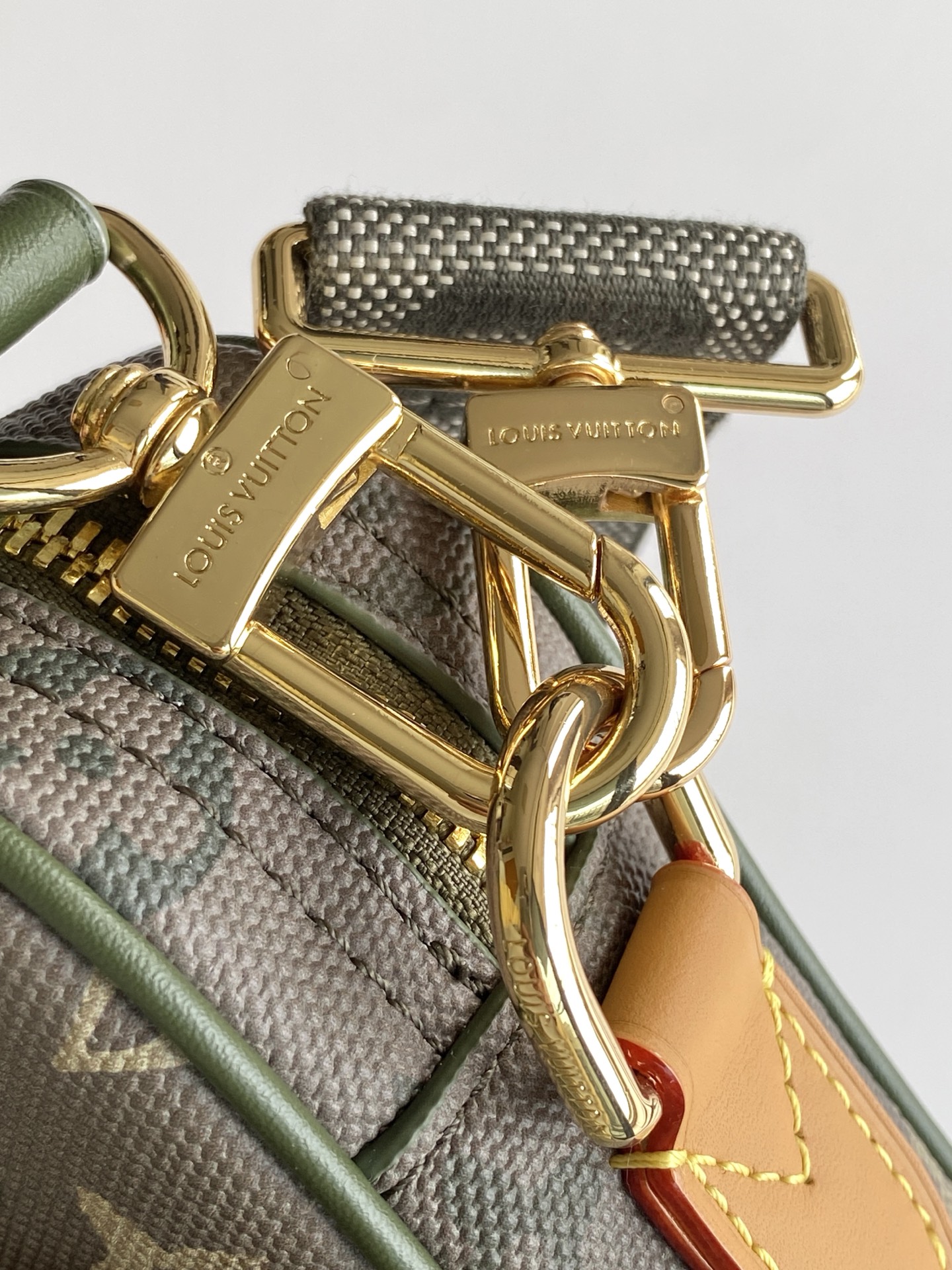 Louis Vuitton This Nil crossbody bag features a vintage silhouette crafted from Monogram Heritage canvas.