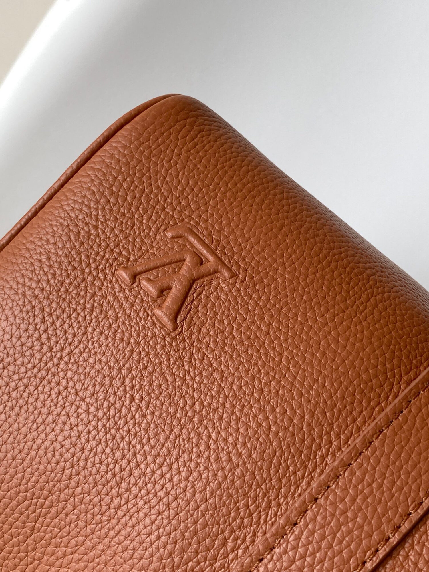 Louis Vuitton Keepall Bandoulière 35 Bag — This practical and versatile Keepall Bandoulière