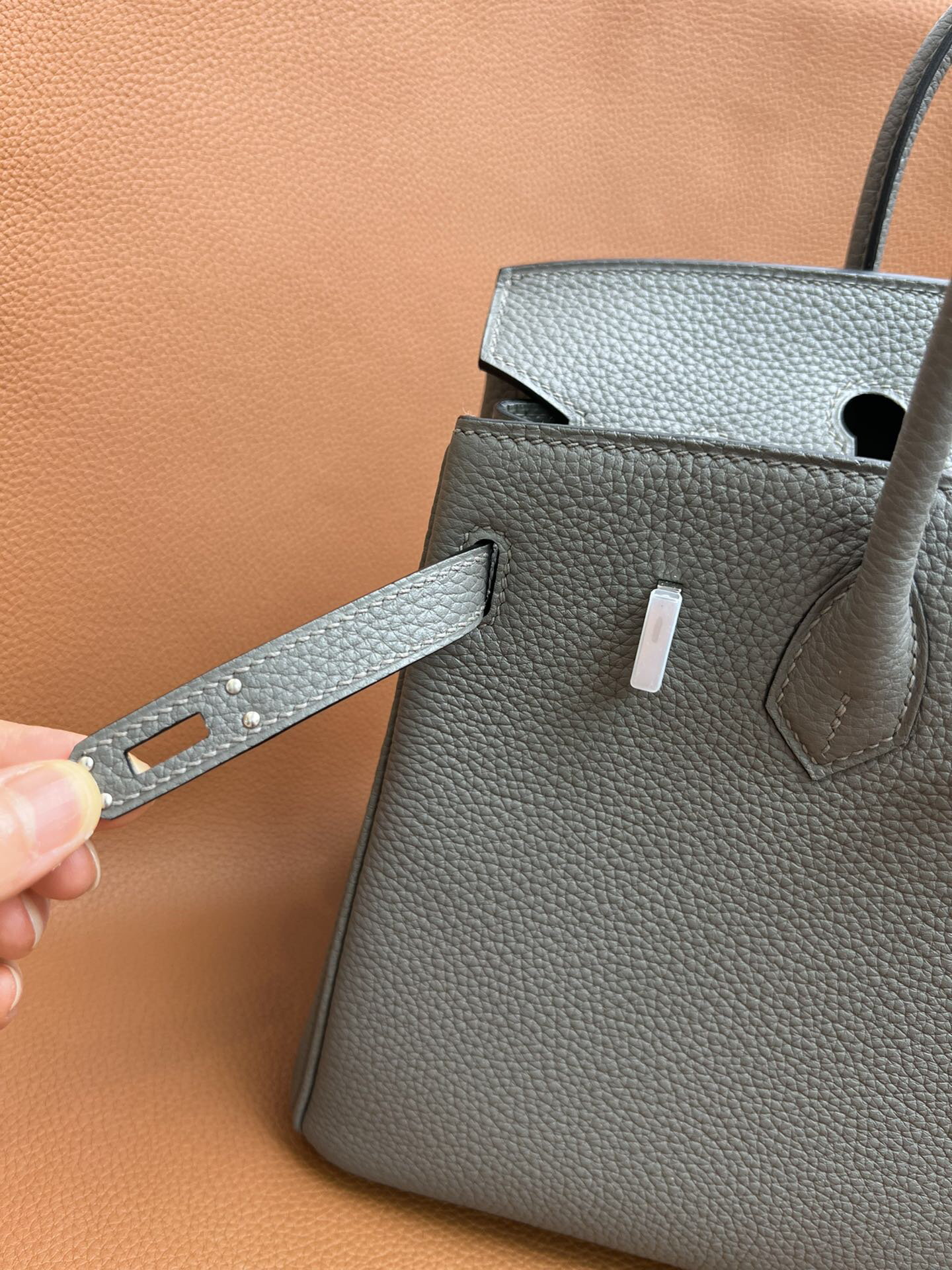 Birkin Platinum 25cm, original imported Togo leather, [Rainy Gray], silver hardware.