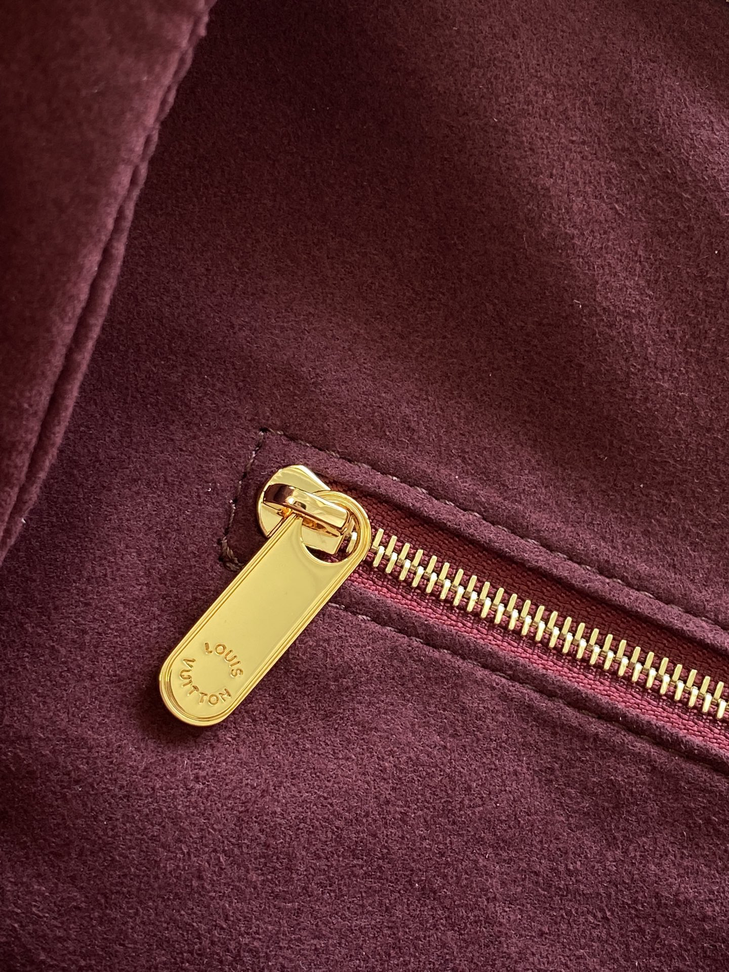 Louis Vuitton This Again bag is a contemporary, more supple, and iconic reinterpretation of the Artsy model, originally launched in 2010.