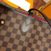 Louis Vuitton The leather is Grade A Italian leather sourced from the manufacturing factory.