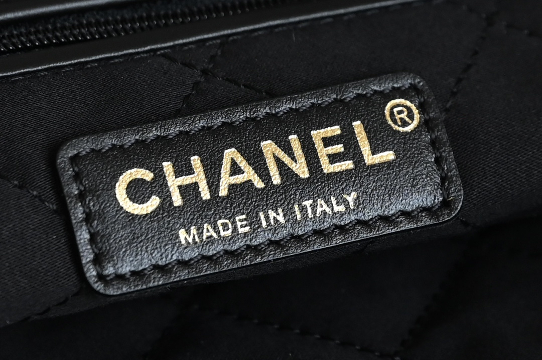 𝐂𝐡𝐚𝐧𝐞𝟏 𝟐𝟐 𝐁𝐚𝐠