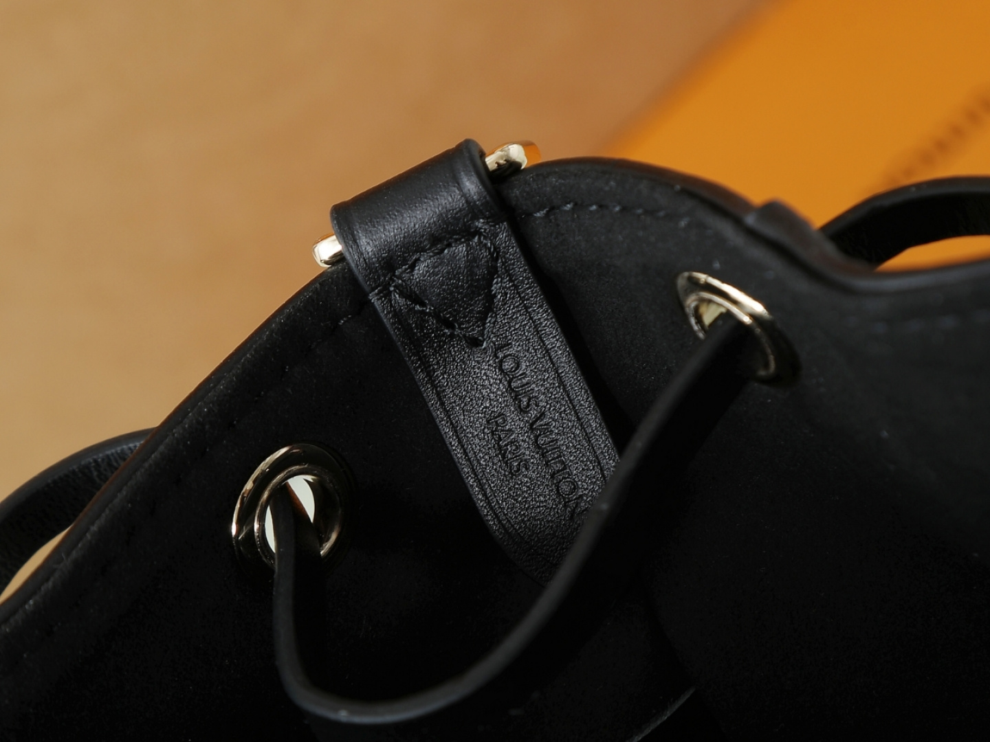 Louis Vuitton The M25554 Odyssée handbag in black full leather, hailing from the Early Autumn 2025 collection, cleverly references the 2024 Cruise collection.