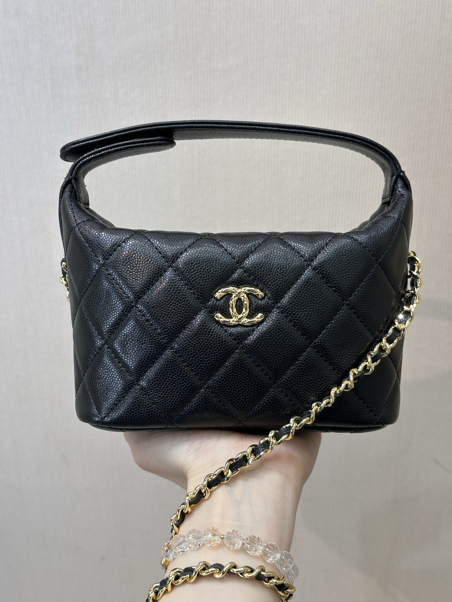 26C Diamond-patterned Pineapple-shaped Bento Box