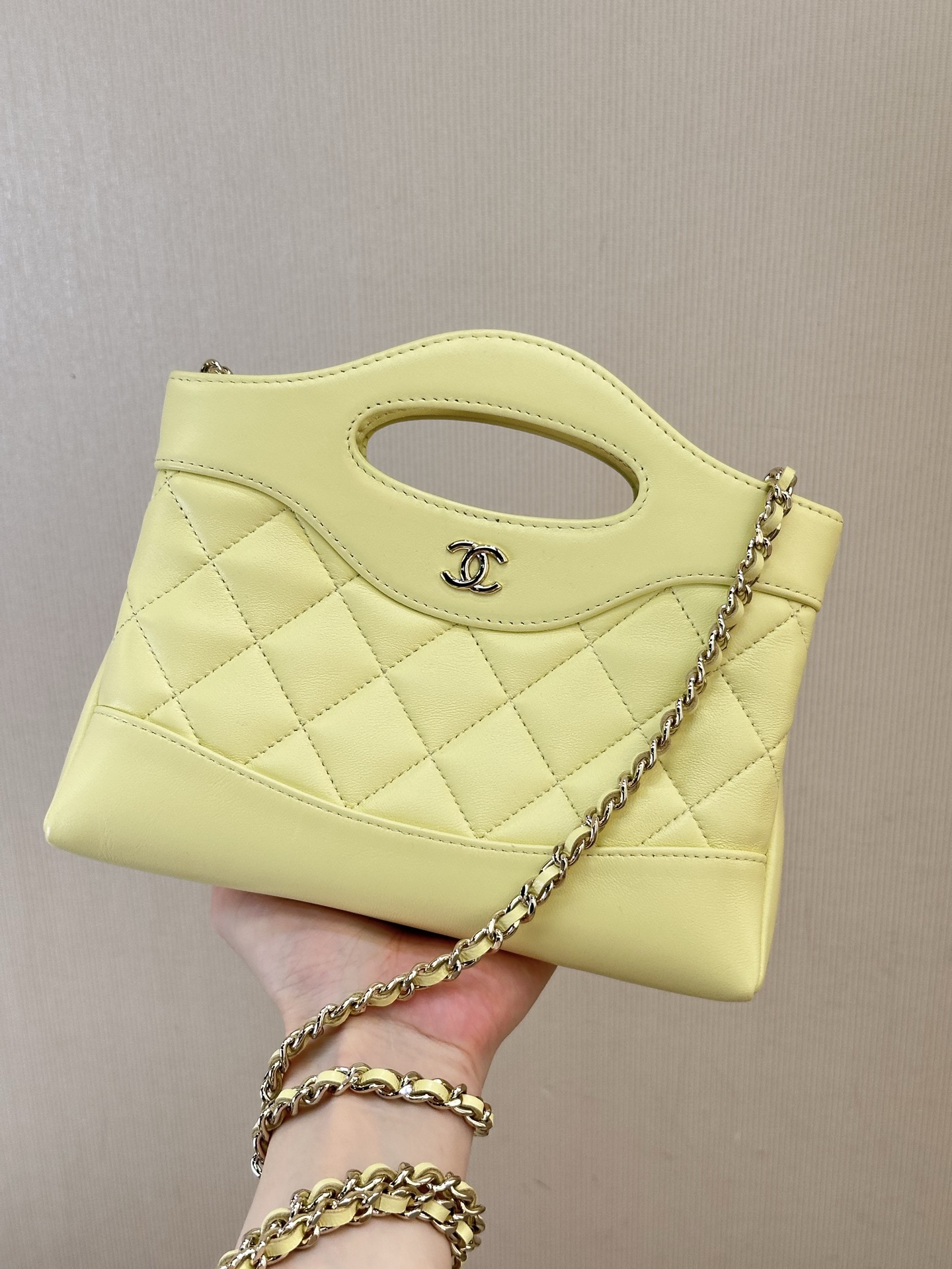 Chanel 25k new color scheme