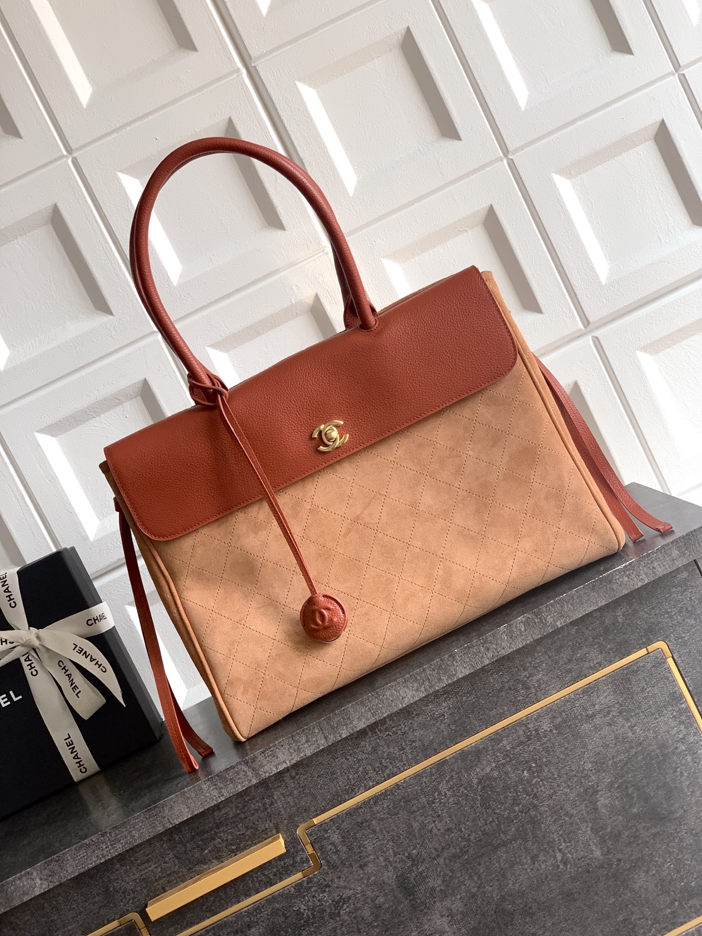 OHANEL 🚩🚩🚩 2026 Spring/Summer Suede Boston Bag ✈ Shopping Bag 26ss