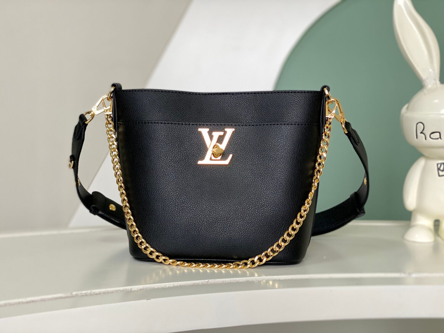 Louis Vuitton Lo and Walk full leather bucket bag and chain bag series