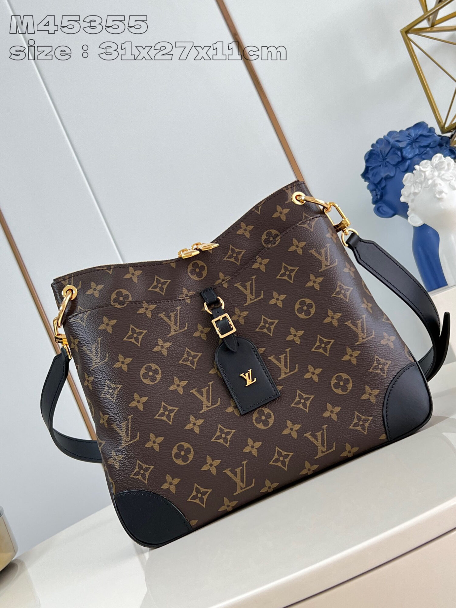 Louis Vuitton M45355 Introducing the new Odeon small handbag, which combines elegant style with practicality.