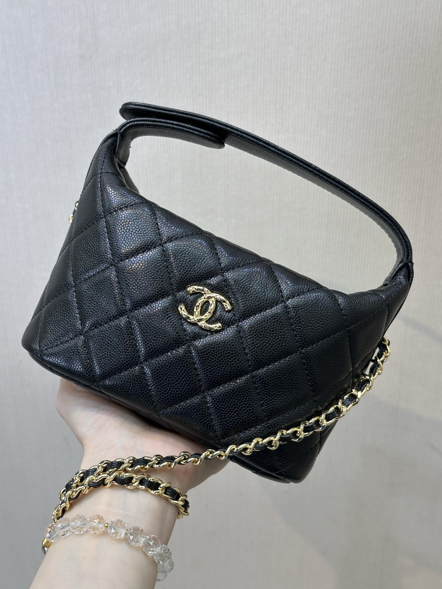 26C Diamond-patterned Pineapple-shaped Bento Box