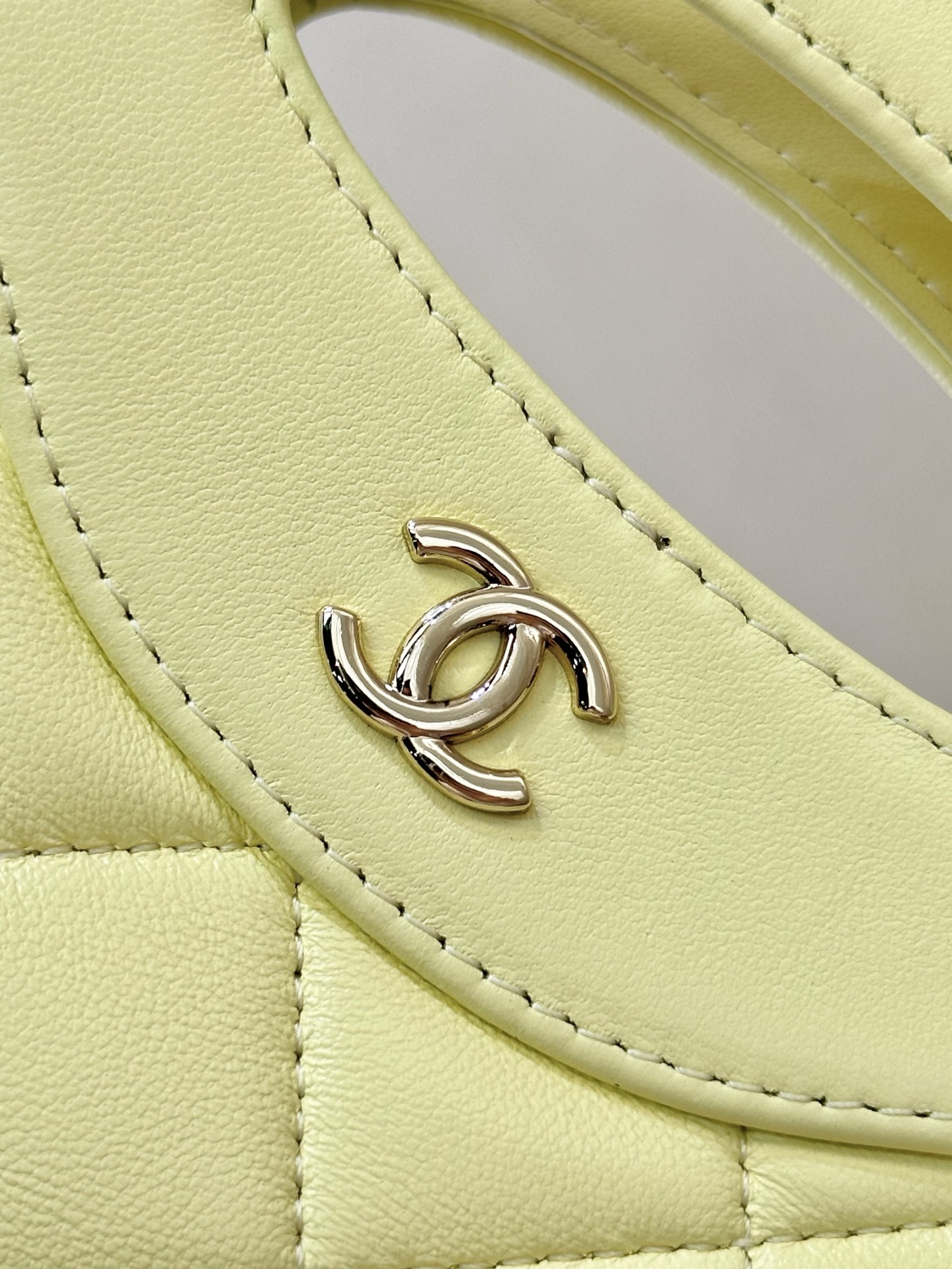 Chanel 25k new color scheme