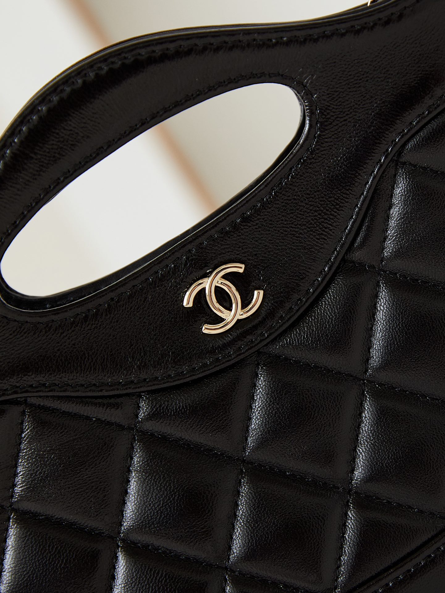 24S.31bag lambskin releases the 31bag nano!