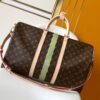 Louis Vuitton 2295 Monogram 50CM 163c01 Dynamic Chip This Keepall Bandoulière 50 travel bag features the Monogram design.