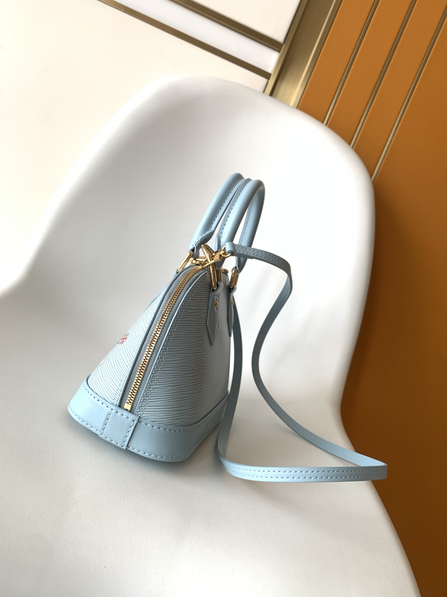 M13670 Black Water Ripple Pattern 14197 Light Blue Water Ripple Pattern (Figurine) Louis Vuitton x Murak bjs Series