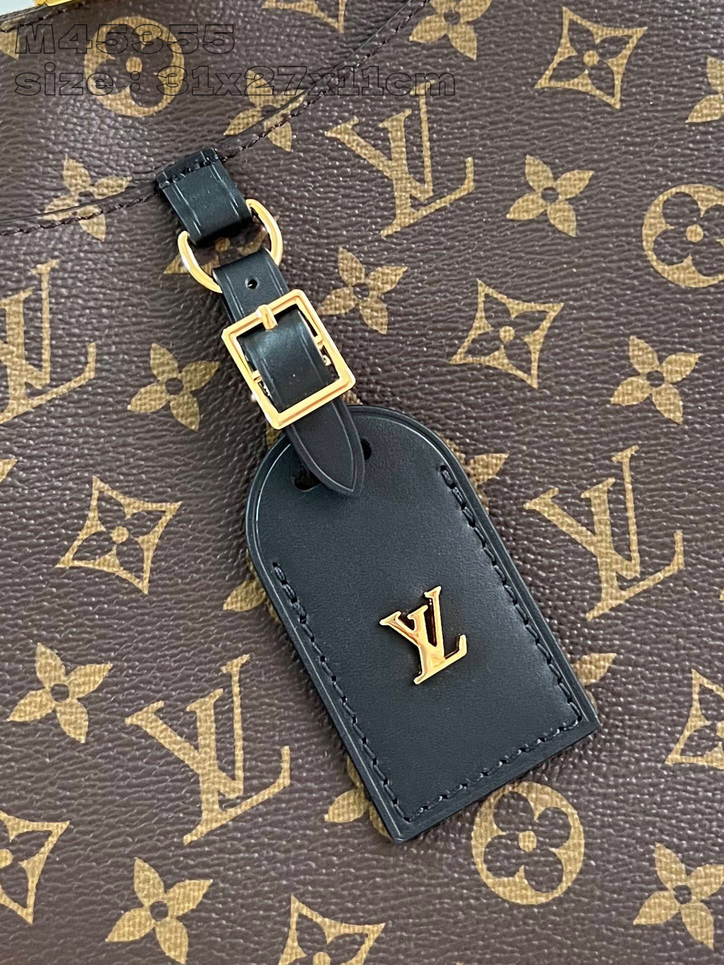 Louis Vuitton M45355 Introducing the new Odeon small handbag, which combines elegant style with practicality.