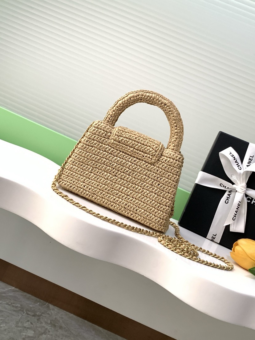 The popular vintage Kelly bag has been redesigned and revitalized by Chanel.