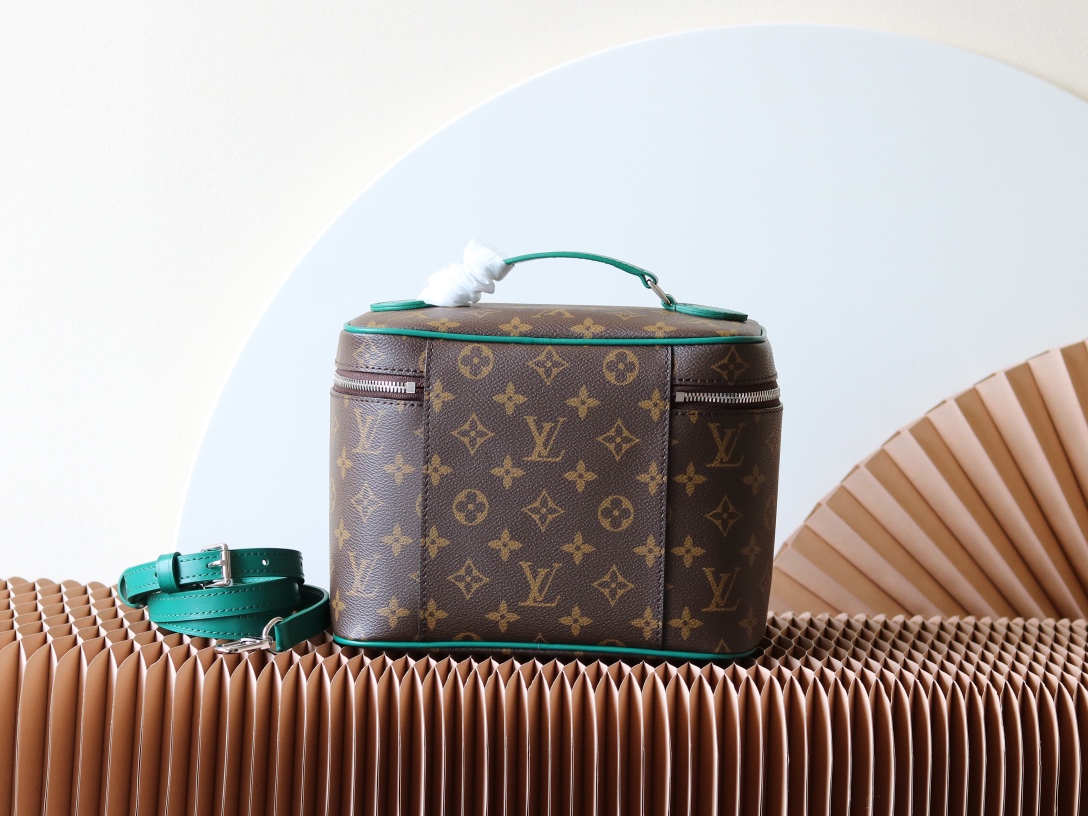 Louis Vuitton M12667 Green This Nice BB cosmetic bag is made from Monogram Macassar canvas.