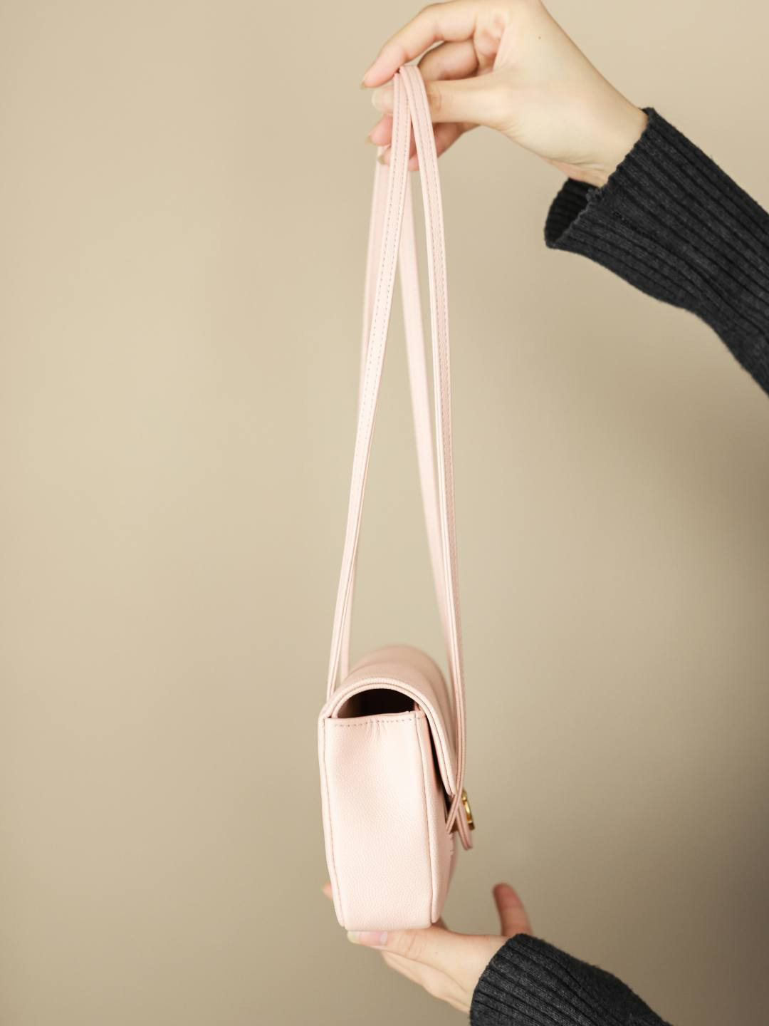 This underarm bag is called Preppy Coco, the King of Bags.