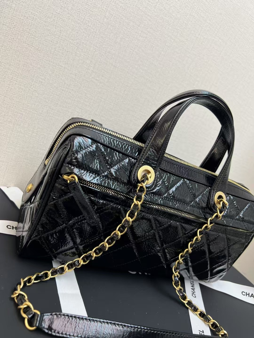 Chanel with complete packaging  25a is so eye-catching!