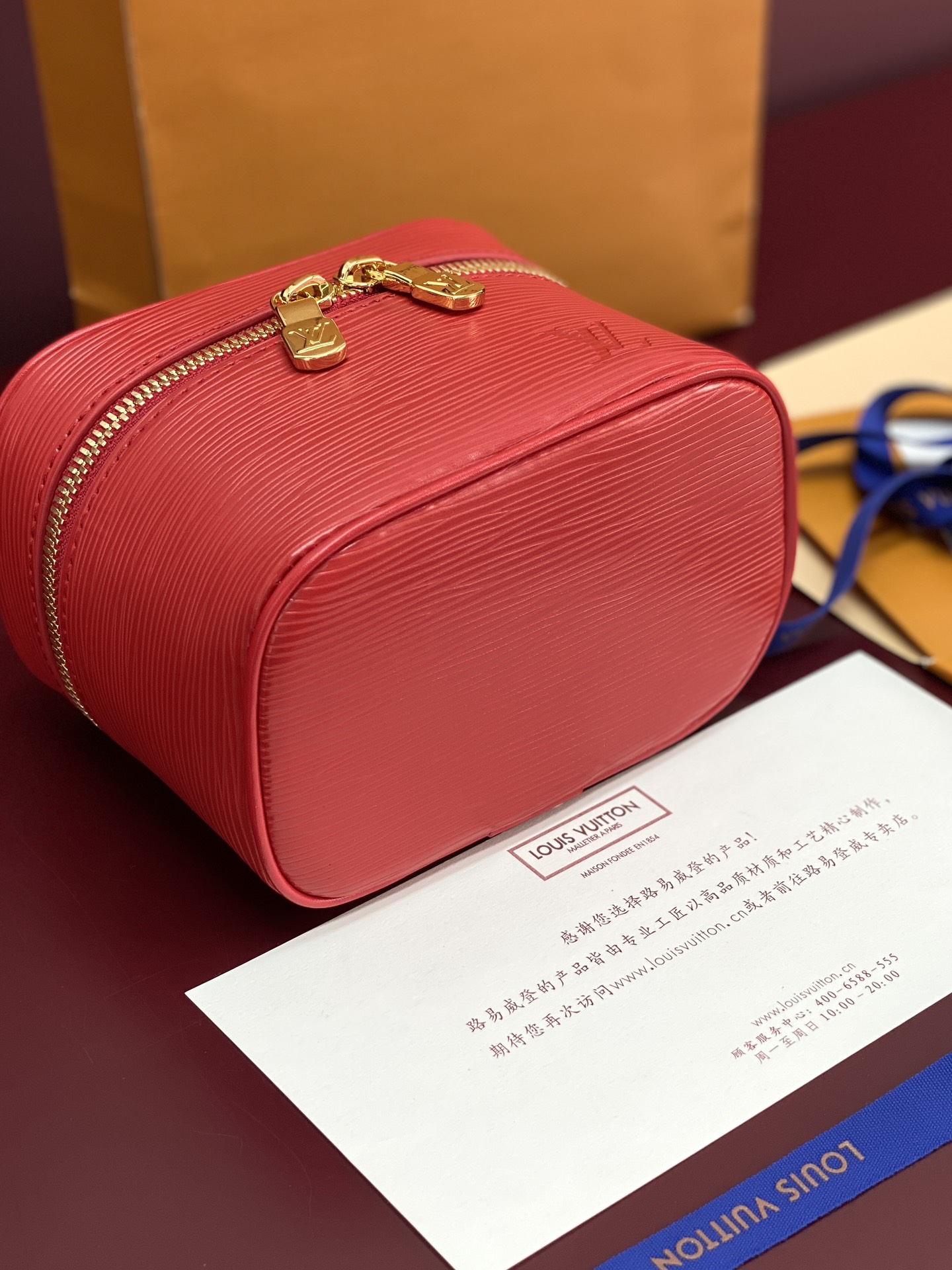 Louis Vuitton M25855 Red Small! New Season NICE NANO Bag with Grain Texture. This Nice Nano bag features a grained finish.