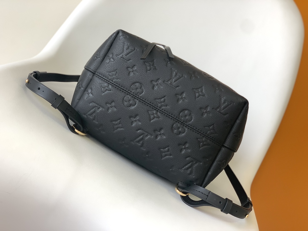 Louis Vuitton The Montsouris backpack, originally launched in 1994, is now being worn by the M45205 (black) and M45410 (grey) models.