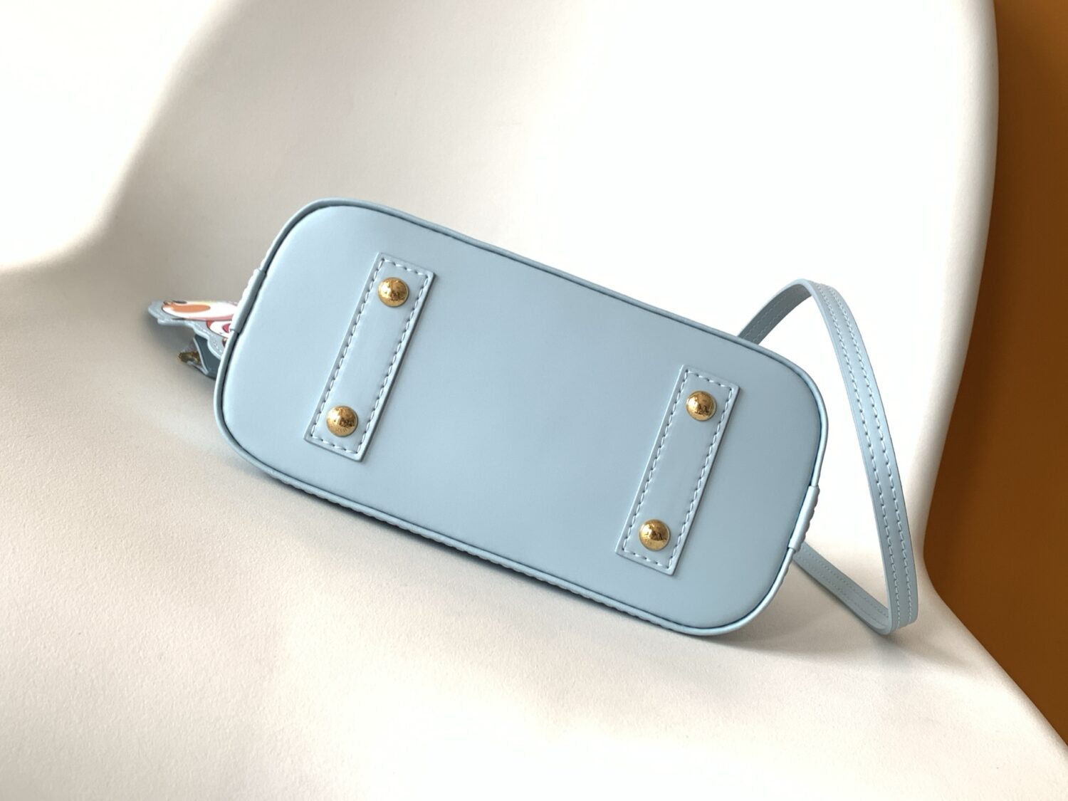 M13670 Black Water Ripple Pattern 14197 Light Blue Water Ripple Pattern (Figurine) Louis Vuitton x Murak bjs Series