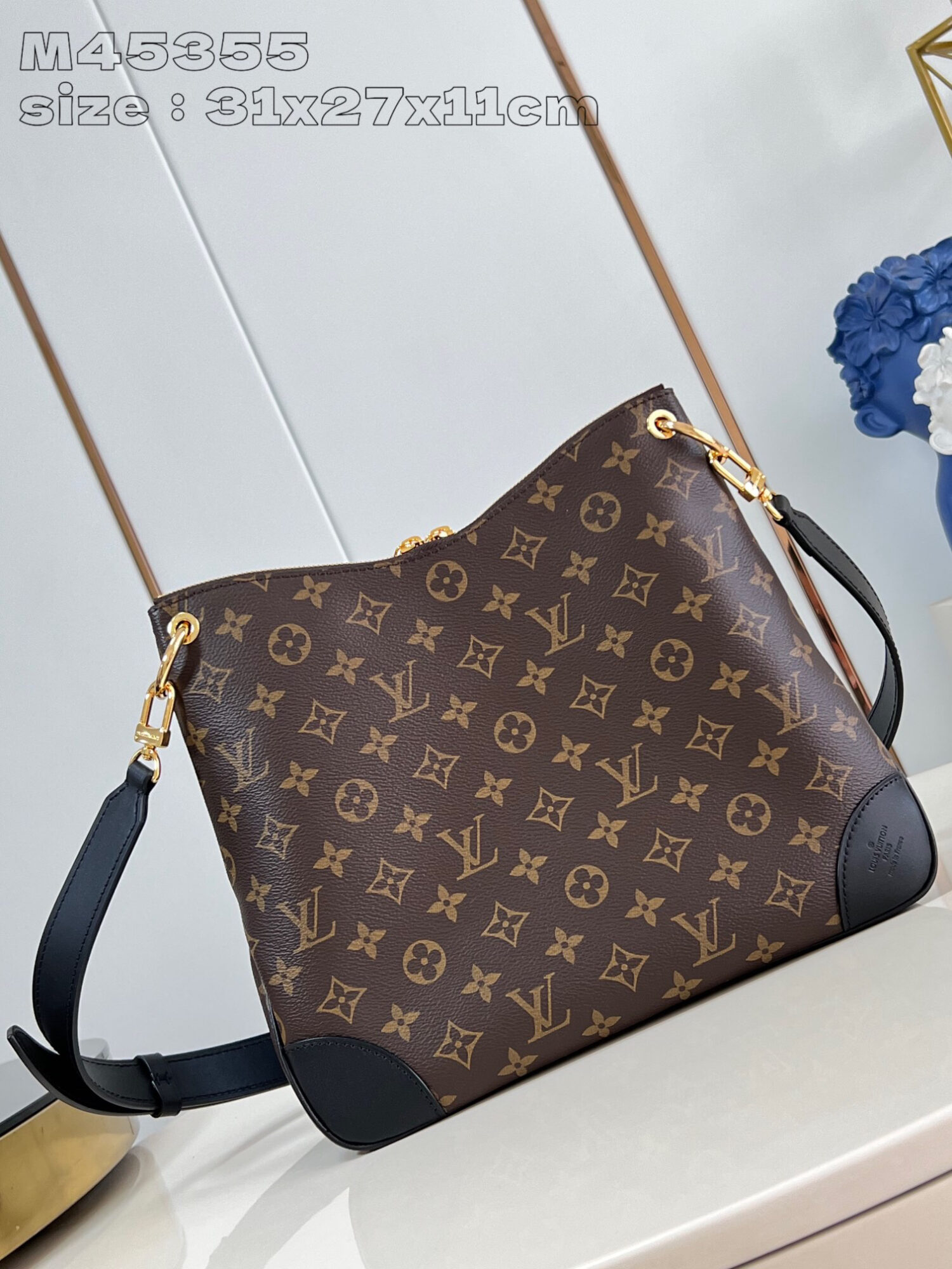 Louis Vuitton M45355 Introducing the new Odeon small handbag, which combines elegant style with practicality.