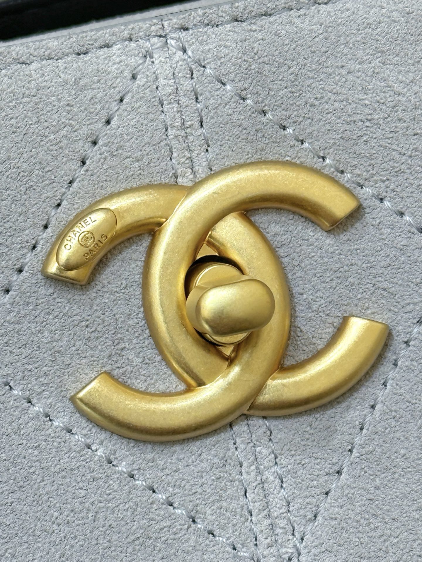 Chane1 25A Suede Color Block Hobo👜