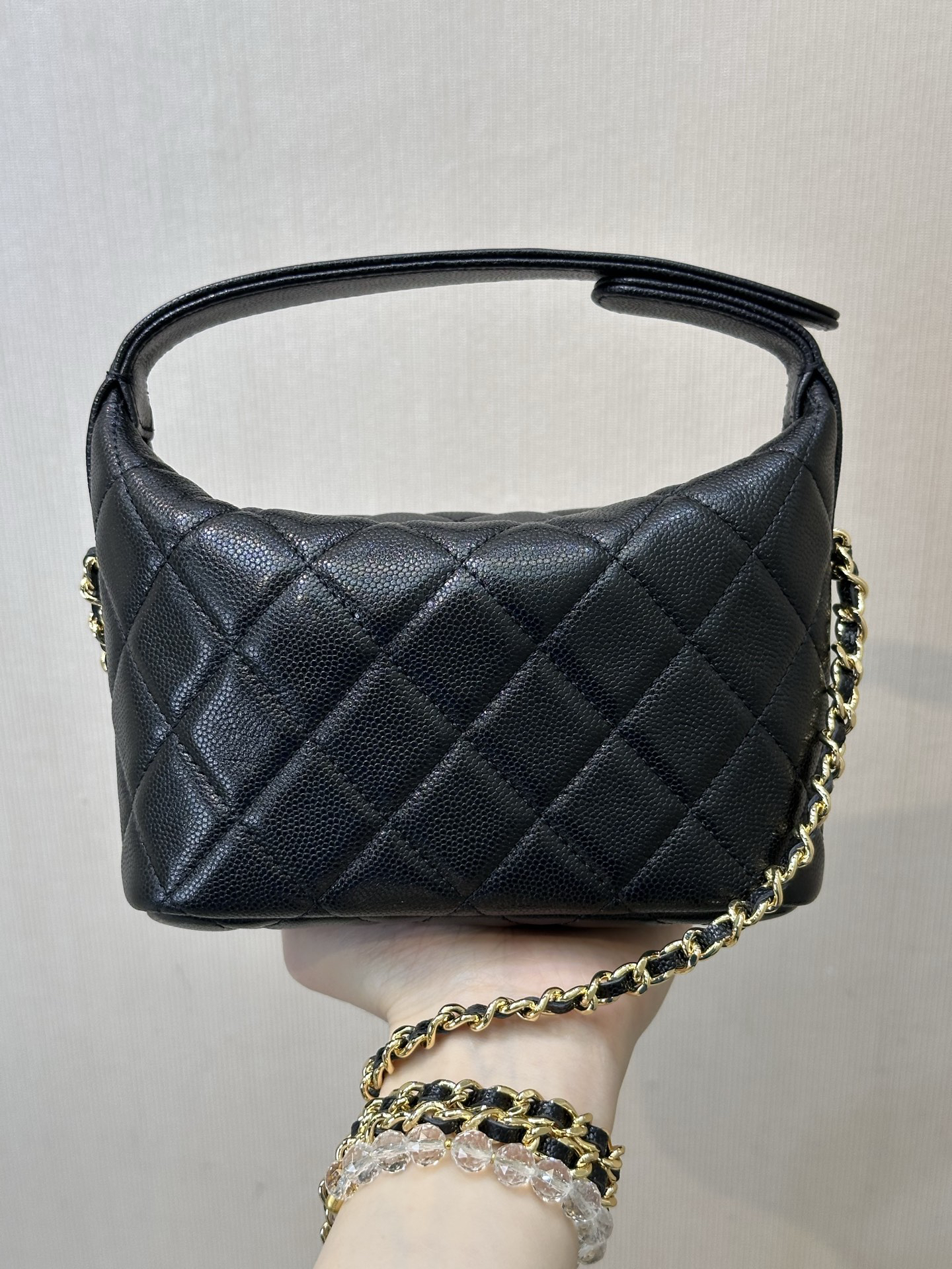 26C Diamond-patterned Pineapple-shaped Bento Box