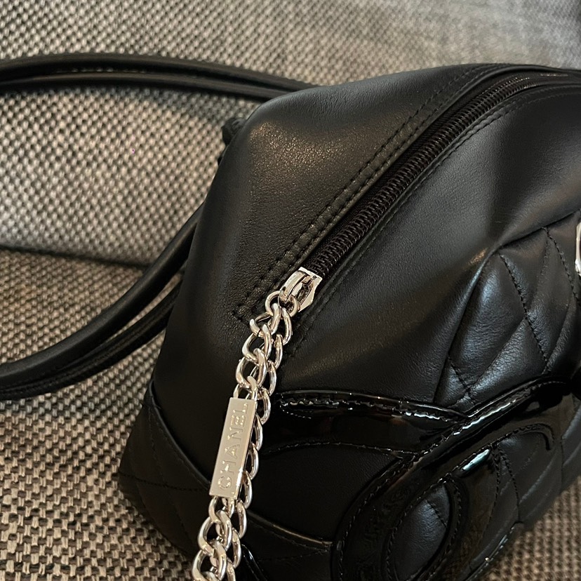 CHANEL VINTAGE Kangpeng Bag